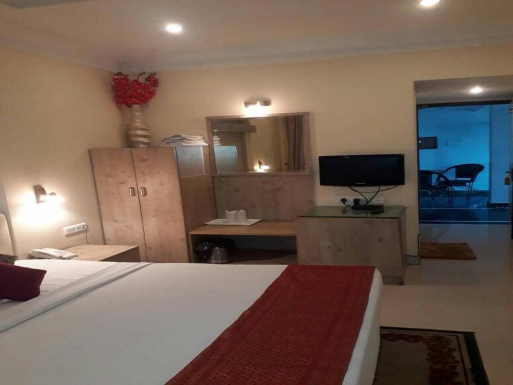 Rass Hotel Kānpur Eksteriør bilde