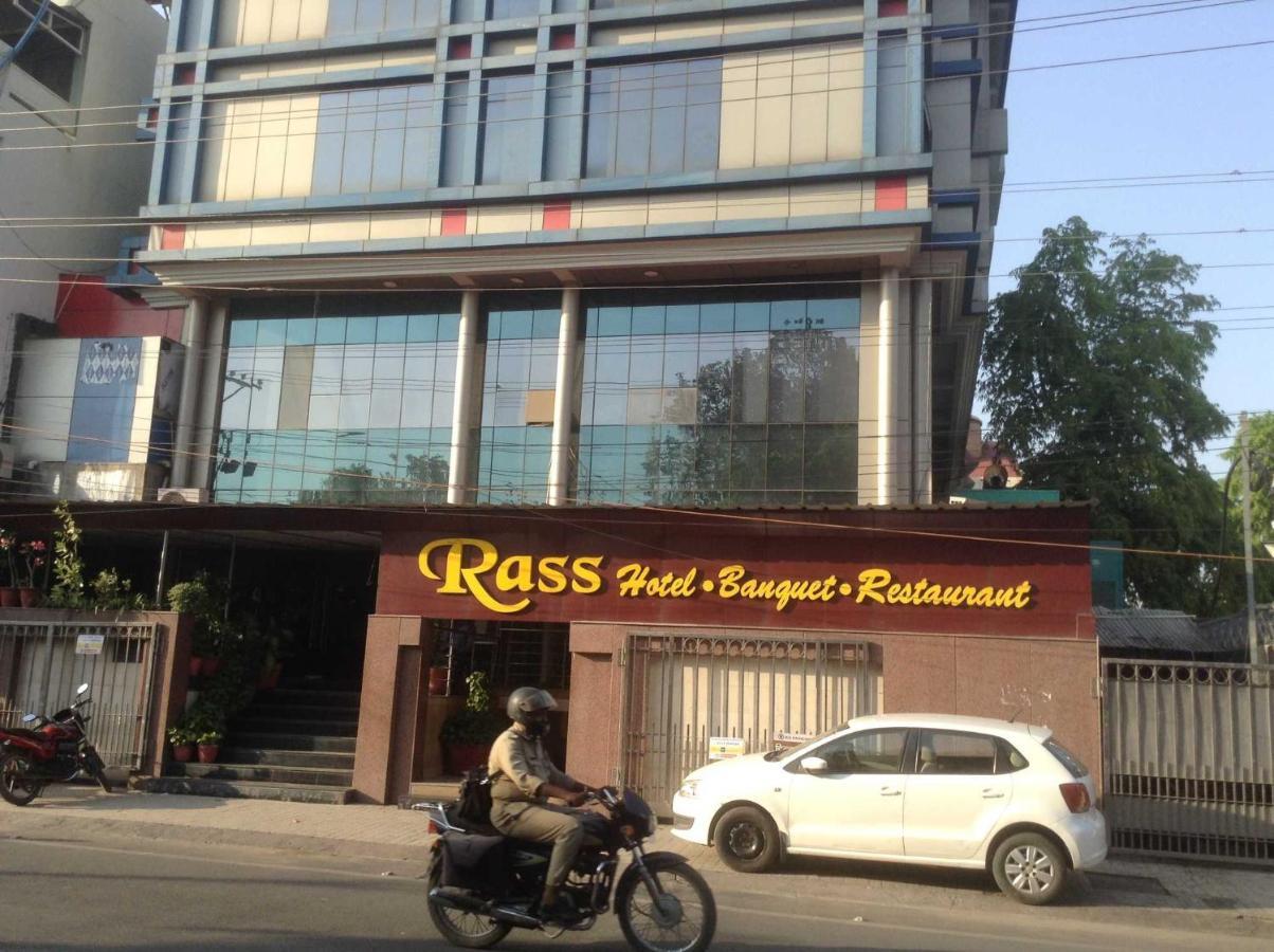 Rass Hotel Kānpur Eksteriør bilde