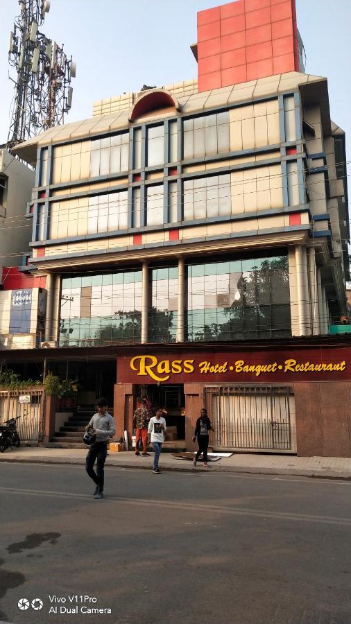Rass Hotel Kānpur Eksteriør bilde