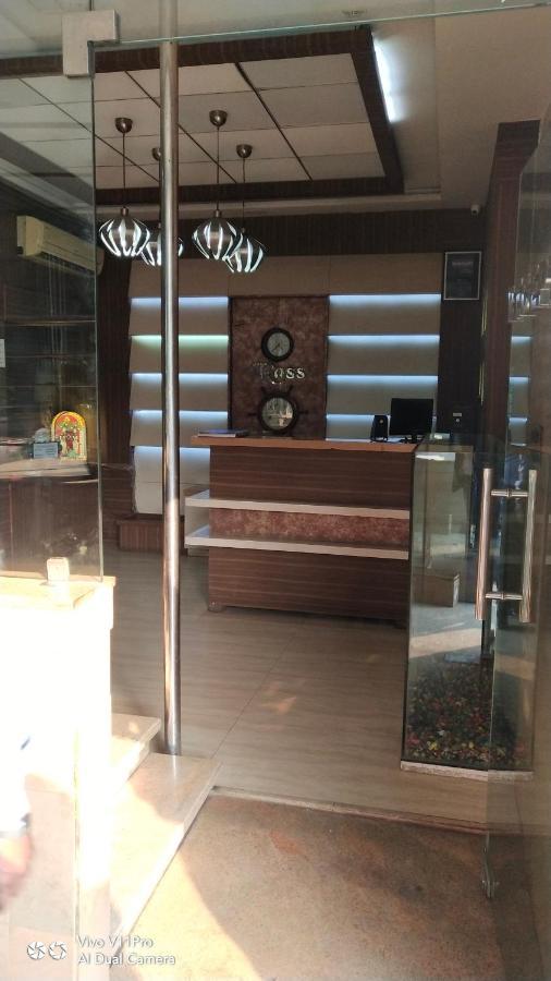 Rass Hotel Kānpur Eksteriør bilde