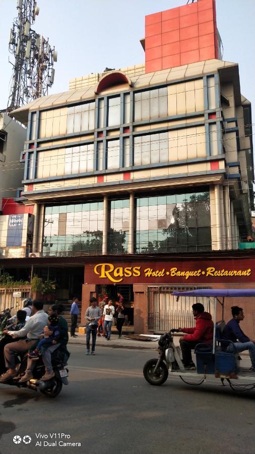 Rass Hotel Kānpur Eksteriør bilde