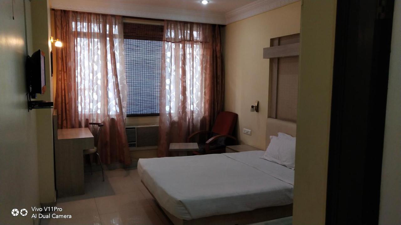 Rass Hotel Kānpur Eksteriør bilde