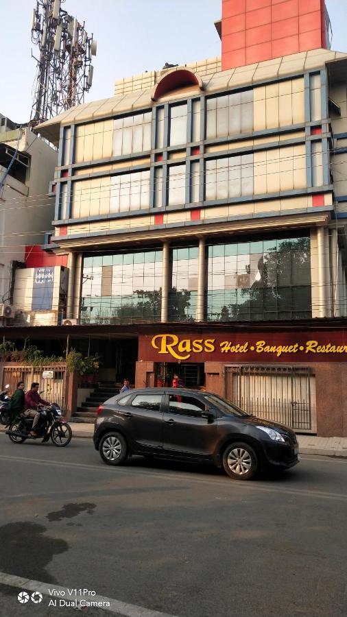 Rass Hotel Kānpur Eksteriør bilde