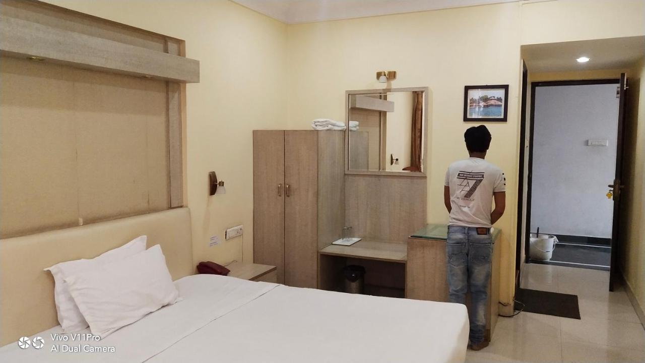 Rass Hotel Kānpur Eksteriør bilde